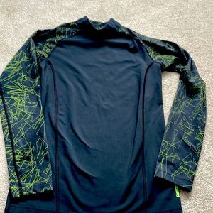 Reebok cold weather long sleeve shirt. Size large